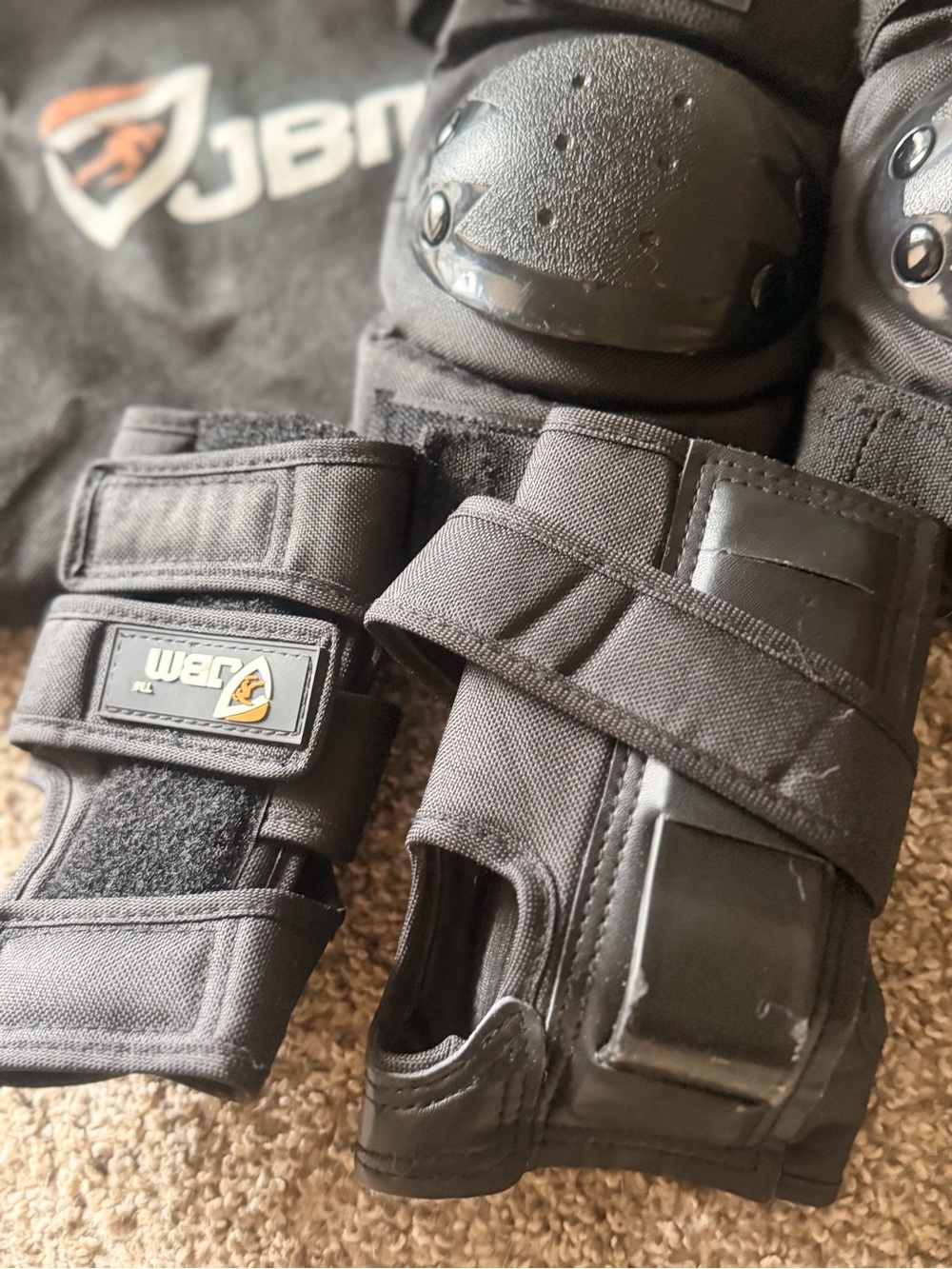 JBM Black Protective Knee and Elbow Pad Set - Picture 3 of 5